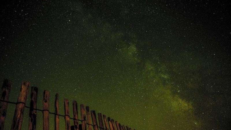 韩国三级香蕉视频：揭秘热门影视话题，激发无限好奇与讨论